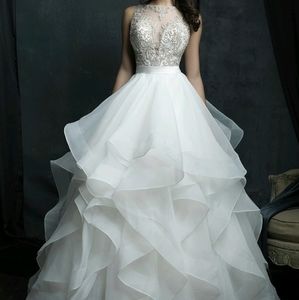 Wedding dress